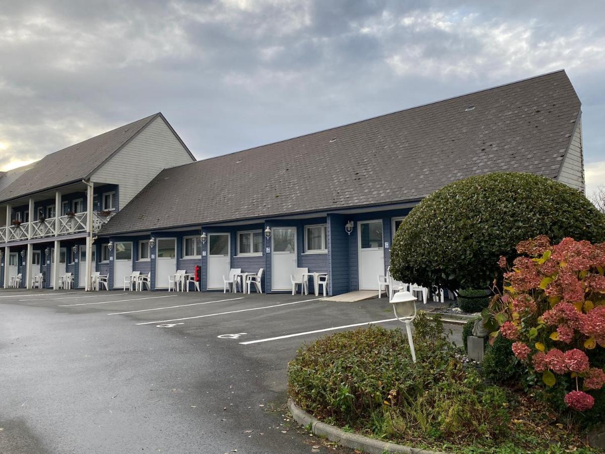 コンタクト オテル - モーテル レ ブルーエ La Rivière-Saint-Sauveur エクステリア 写真